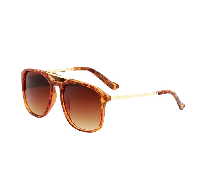 

The 2022 4-color Travel Style Sunglasses 0321 is a fashion boutique sunglasses style for both men and women