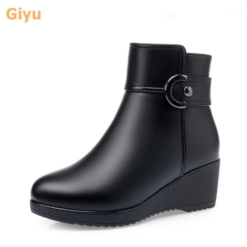 

2020 new winter boots Genuine Leather Wedge heel women's ankle boots Plus size Black Wool booties Non-slip Mom's cotton shoes1, Black fluff