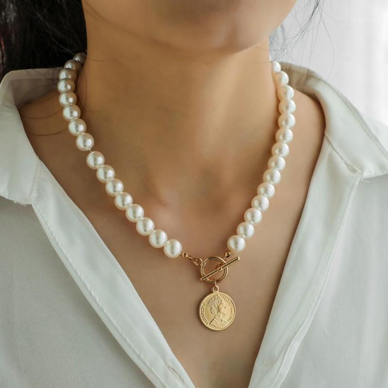 

kissme Classic Acrylic Pearl Strand Necklace For Women Gold Color Alloy Coin Queen Portrait Pendant Necklace New Fashion Jewelry1
