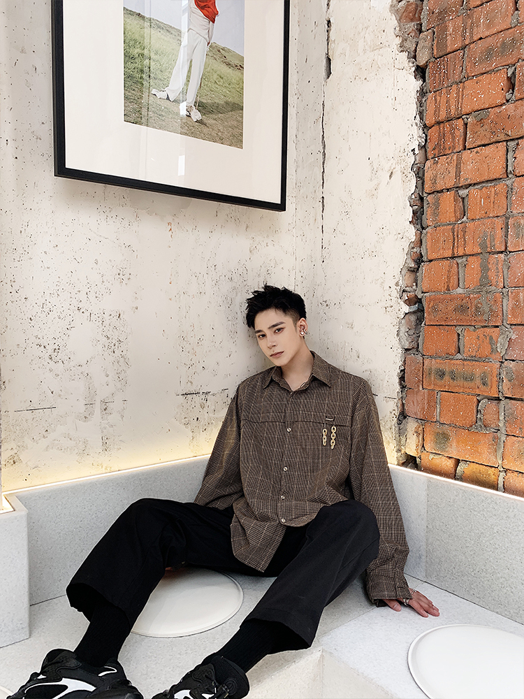 

2021 New Men Retro-cool British Wild Tide Plaid Shirt Beautiful Temperament of Casual Loose U570, 12