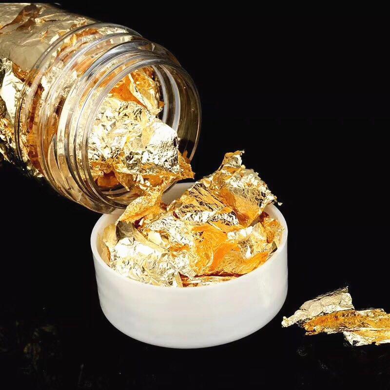 

1PCS Edible Grade Genuine Gold Leaf Schabin Flakes 2g 24K Gold Decorative Dishes Chef Art Cake Decorating Tools Chocolate 4.7