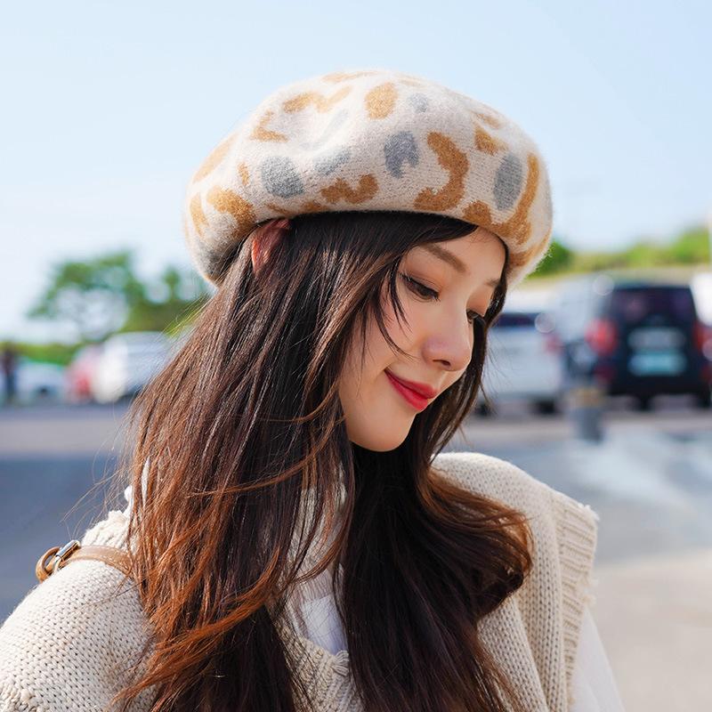 

Autumn Winter Women's Leopard Wool Berets Fashion Caps Elegant Ladies Keep Warm Cap Hat Chapeau Beret Femme Japanese Style, Black