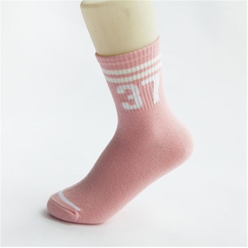 

New Sports Funny Cute Japanese High School Girls Cotton Loose Striped Crew Socks Colorful Women Sox Harajuku Designer Retro pink1