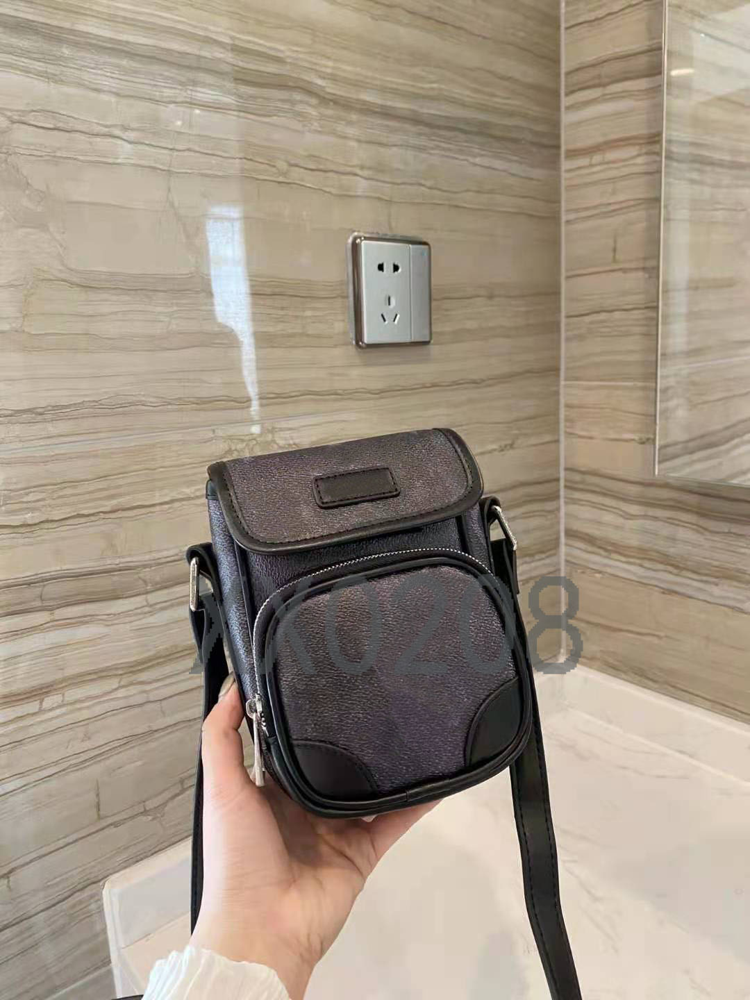 

designer design brand mens old flower postman bag camera bag mobile phone bag simple and generous daily necessities, Make up for postage