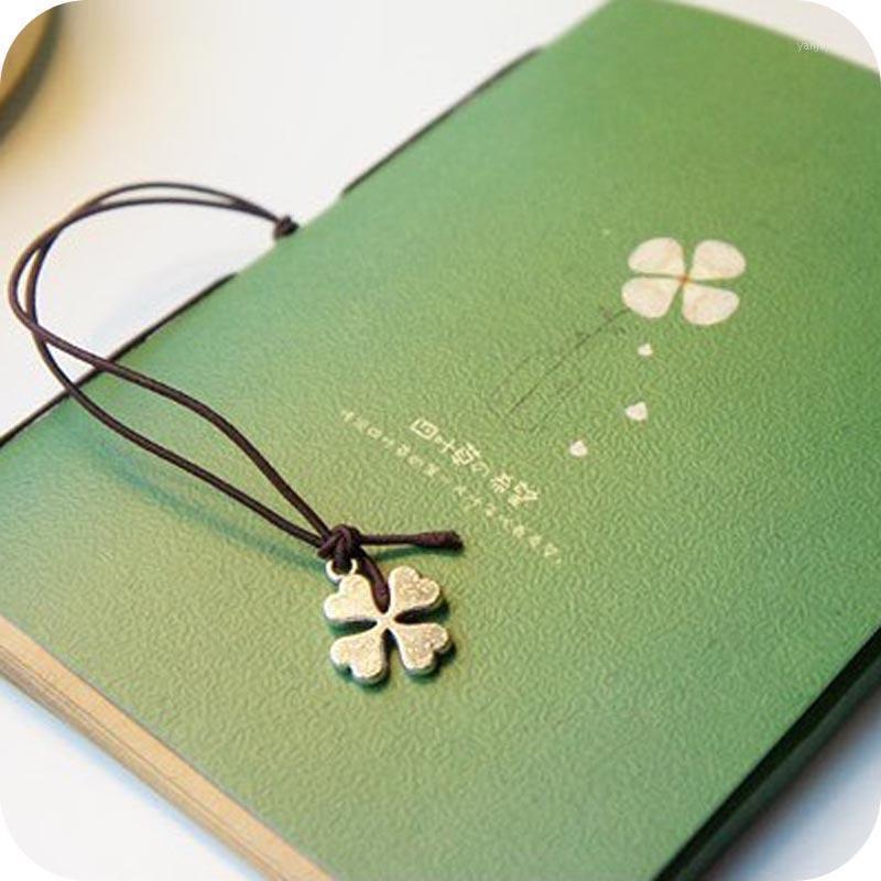 

Lucky Clover Kraft paper Rope Binding Notebook Blank Horizontal Note Memo Pad Message Pasted Notepad Note book School Supplies1