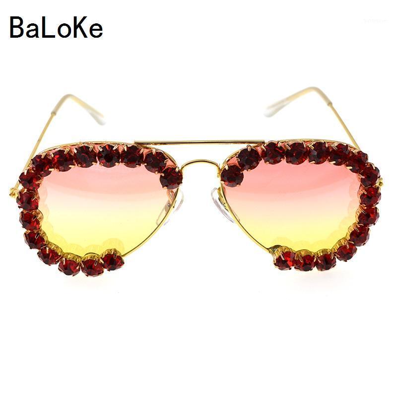 

Baroque Brand Design Fashion Women Mirror Sunglasses Retro Rhinestone Sunglasses for Women Summer Beach Outdoor Sun Glasses1