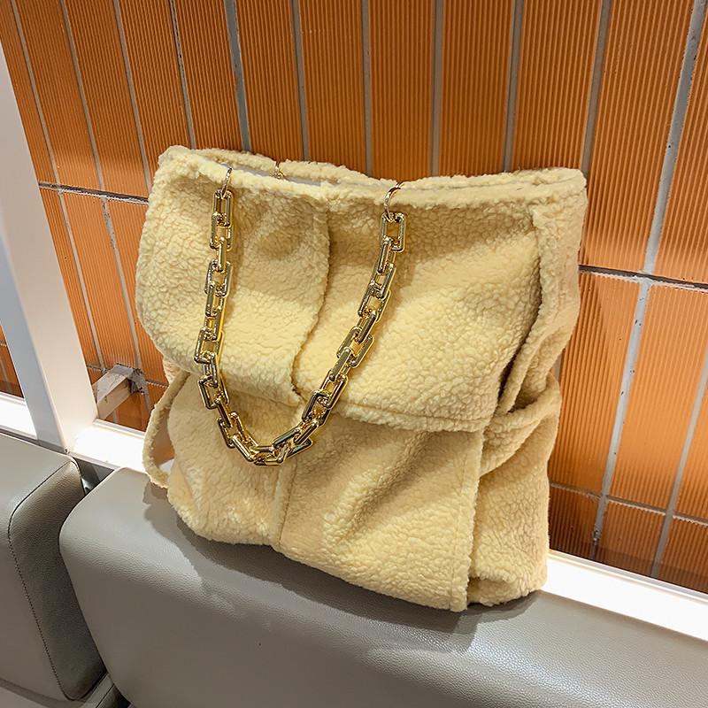

Thick Chain Large Tote Bag 2021 Fashion New High Quality Soft Plush Women's Designer Handbag High Capacity Travel Shoulder Bags, Black