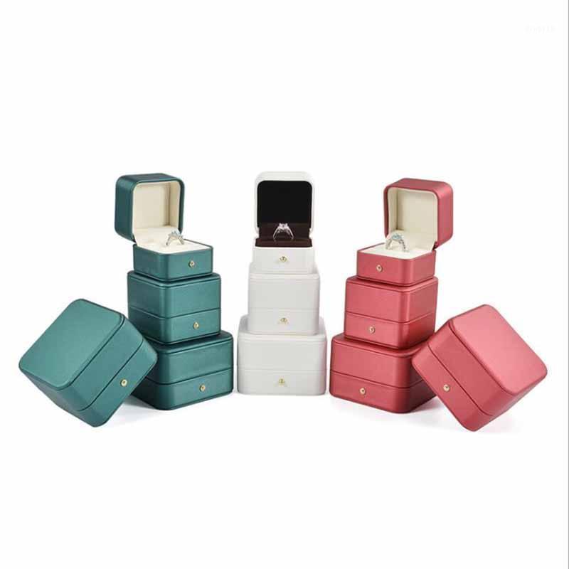 

1pcs 6.5x6.5x6.5cm/7.5x7.5x6.5cm red/bule /green color Jewelry box high grade PU round corner Ring/ earring jewelry packing box1
