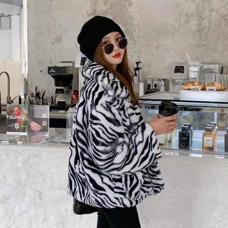 

2021 Women Autumn Winter Faux Lamb Wool Fur Coat Lady Stripted Stand Collar Long Sleeve Jacket Female Casual Slim Outerwear E298, Banmawen