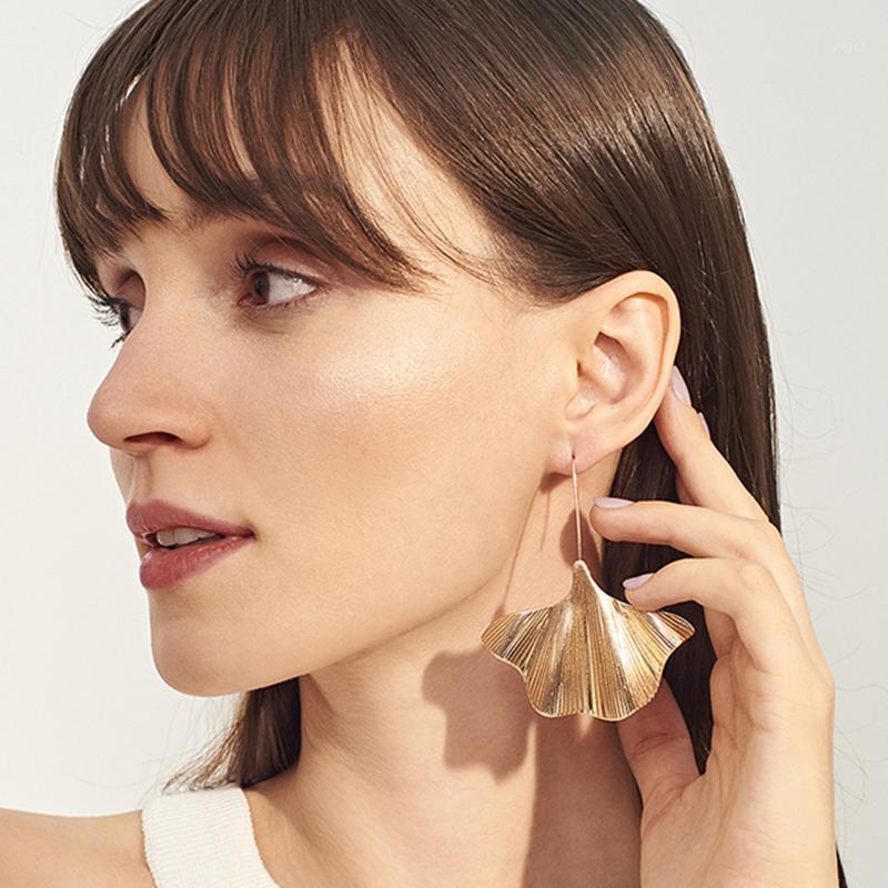 

AENSOA Punk Gold Silver Color Ginkgo Leaf Drop Earrings Biloba Plant Leaf Big Long Hook Hanging Metal Earrings For Women 20201