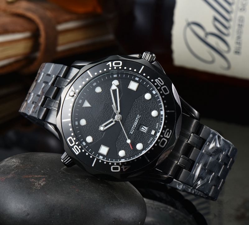 

2021 New style Three stitches luxury mens watches Quartz Watch high quality Top Brand designer clock Steel belt men fashion accessories Holiday gifts one