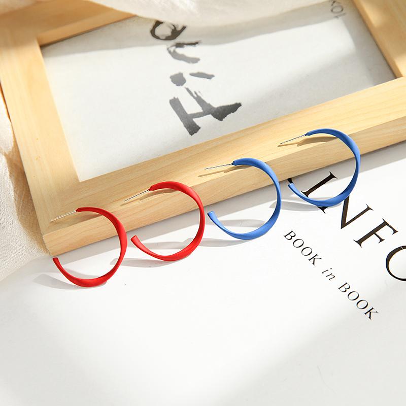 

Hoop & Huggie BALANBIU Helical Round Earrings For Women Unique Matte Blue Red Alloy Dangle 2021 Fashion Jewelry Drop