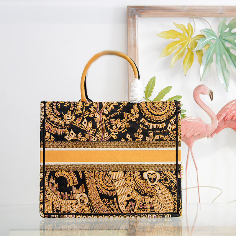 

2020 New Fashion Tote Tote Bag Embroidered Shopping Bag Large Capacity Canvas Bag Portable Totem Presbyopic Womens, Small size