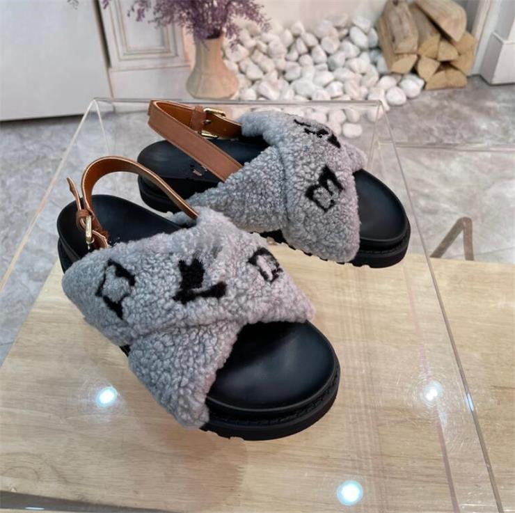 

Furry women's Paseo flat comfort metal chain sandal slipper designer fashion luxury elegant simple material mules shoes comfortable, Grey