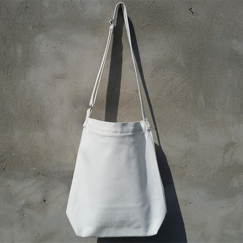 

Canvas solid women's bag 2021 straddle one shoulder bag, White