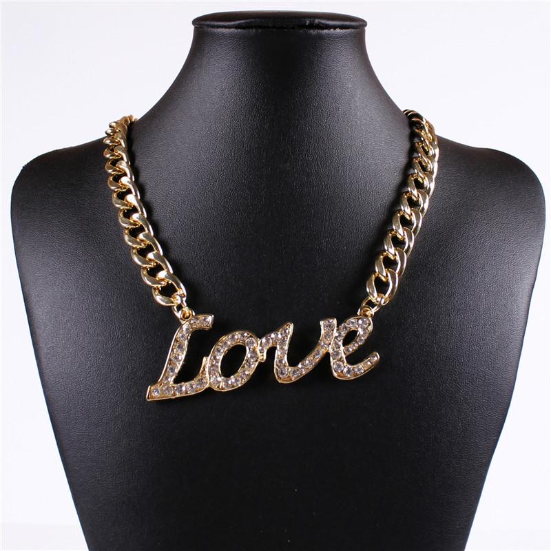 

Pendant Necklaces Woman Necklace English Love Letter Link Chain Sweater Fashion Clothes Accessories