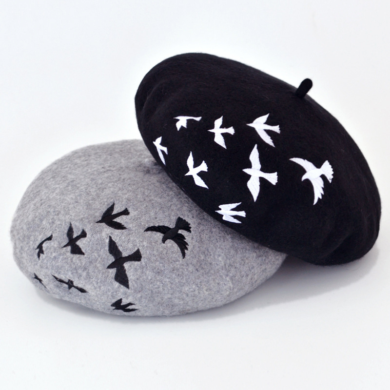 

2020 Autumn and winter new wild 100% wool blue bird embroidery female beret fashion painter hat suitable for sweet girl BLM27, White