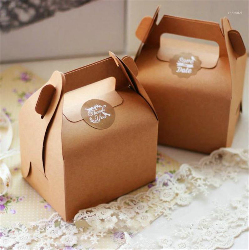 

11x8.5x13cm European Style Kraft Paper Cake Box Packing Box Portable Candy Christmas Gift New Year Gift Packaging1