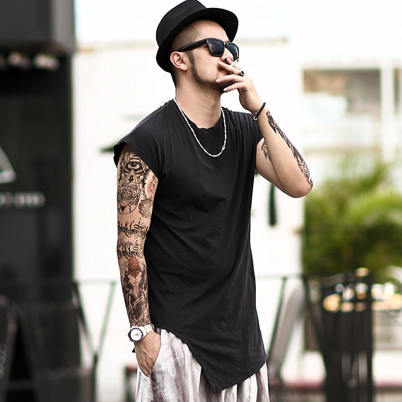

2021 The New Summer New Irregular Design Casual Male Version Sleeveless Shirt Mark Upper Cotton Clothes t Broad Shoulder Waistcoat 4bpk, Black.