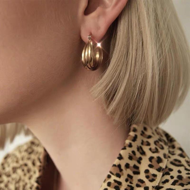 

Minority design simple Gold plated winding circle hoop earrings temperament versatile hoop earrings fashion jewelry Minimalist