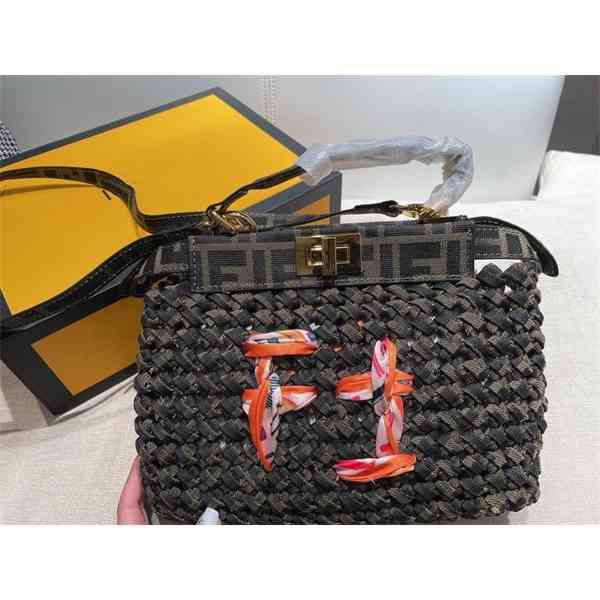 

autumn and winter new canvas kitten leisure woven hollow portable diagonal bag Purse, Green
