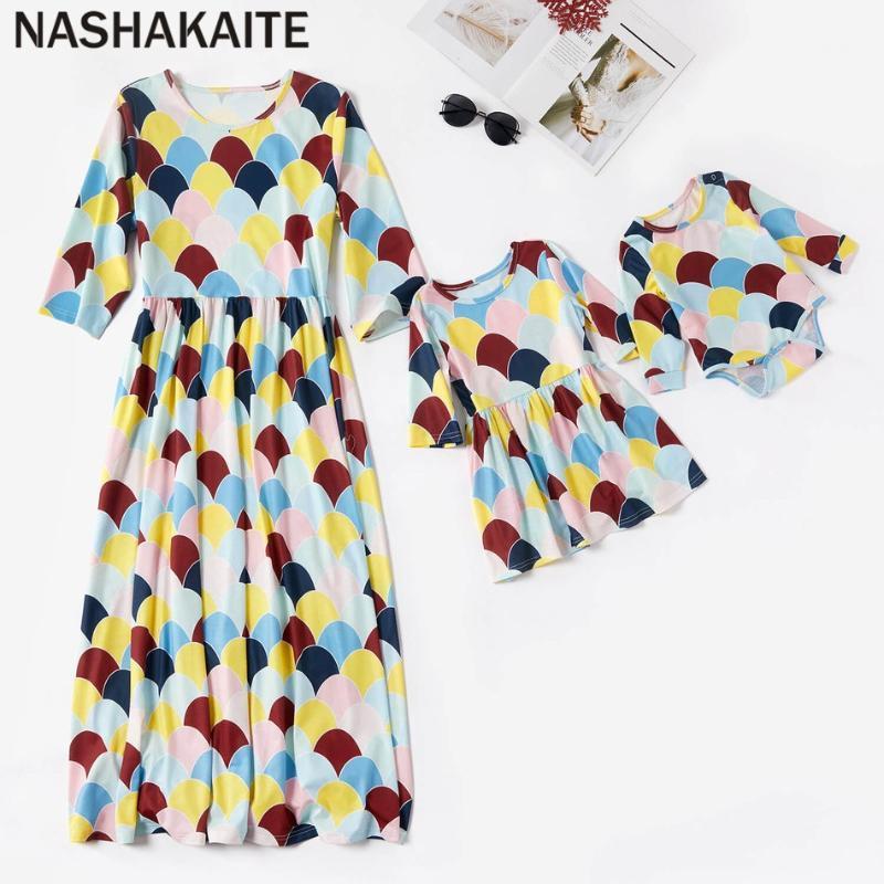 

NASHAKAITE Mother daughter dresses Fish Scale Print Midi-sleeve Ankle length Dresses Mommy and me clothes Mom and daughter dress1, As pic