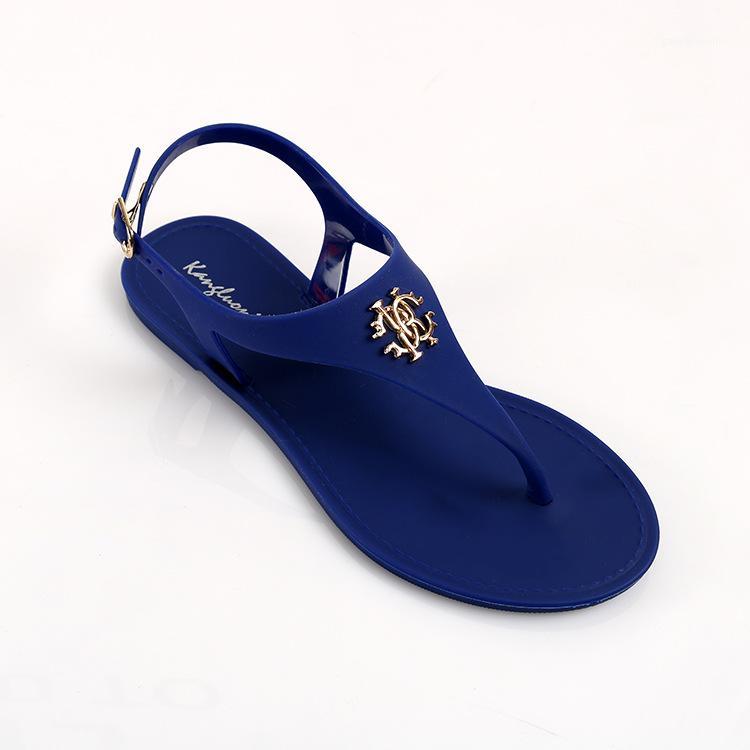 

2020 new summer casual European and American style wild boutique sandals female T-buckle Roman flip-flops female1, Beige