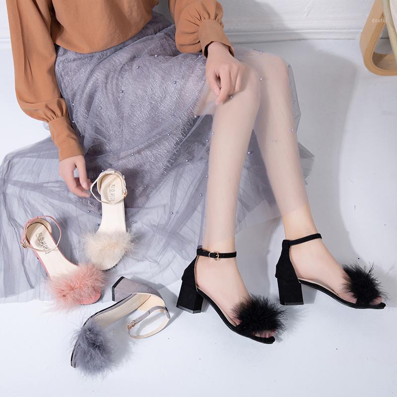 

2020 new hot Women Sandals Summer New Sweet fur Buckle Zapatos Mujer Sweet Flat Toe Wedge Floral Straps square high Heels Shoes1, Beige