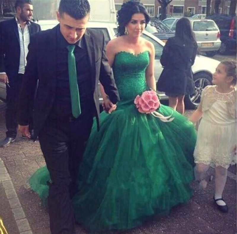 

Green Lace Mermaid Prom Dresses 2021 with Appliques Sweetheart Neck Sweep Train Ruffles Formal Evening Party Gowns, Same as picture