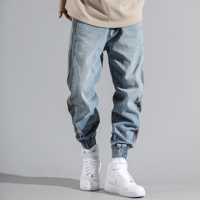 

2021 New Fashion Streetwear Light Blue Loose Fit Denim Cargo Stripe Designer Harem Joggers Pants Street Hip Hop Jeans Men Il3p