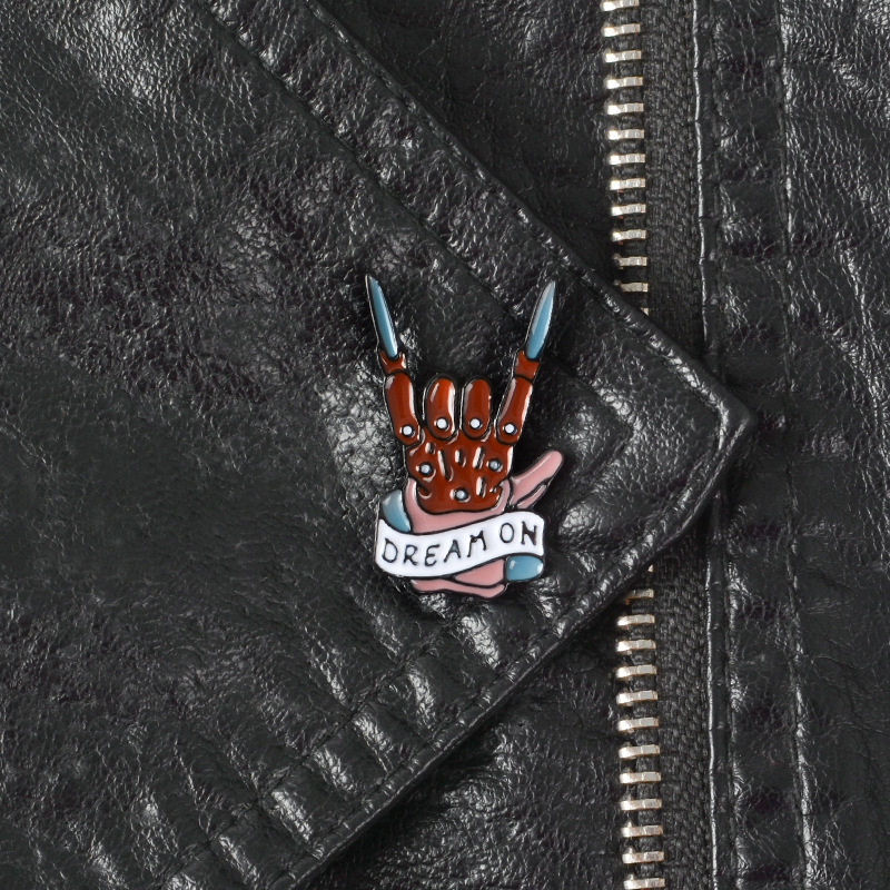 

DREAM ON'Brooch Terror Movie Freddy Krueger Zombie Hand nightmare on elm street Enamel Pins Dark Evil Hand Pin Badge Gothic, As picture