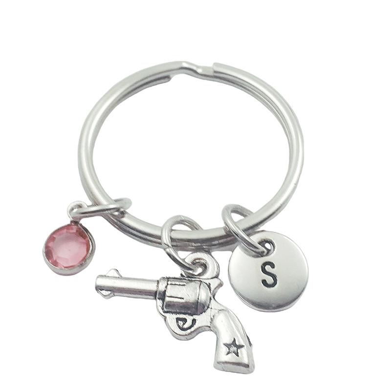 

Gun Revolver Initial Letter Birthstone Keychains Keyring Creative Fashion Jewelry Women Gifts Accessories Pendant