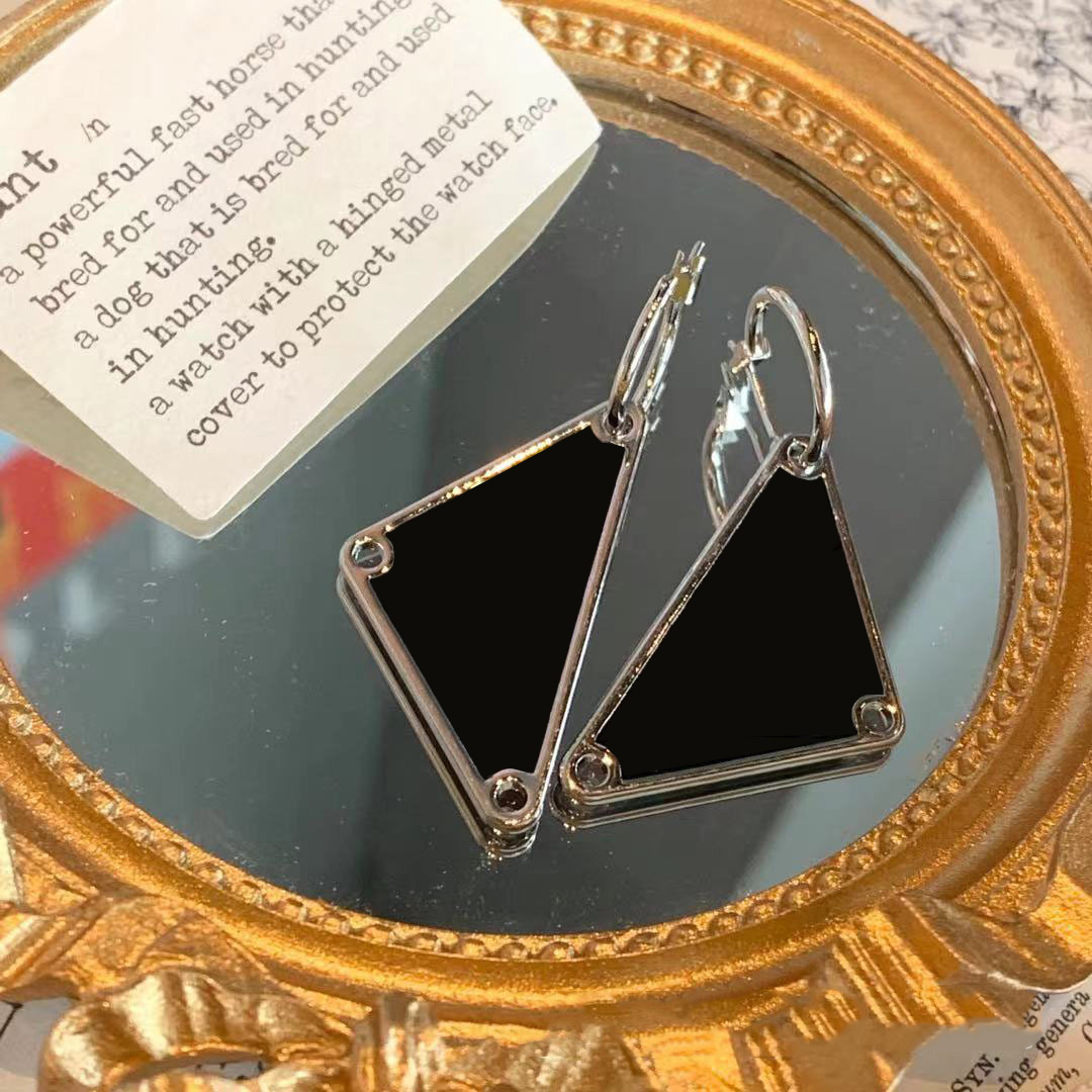 

Stud Fashion Studs Earrings Luxurys Designers Mens Earring Silver Hoop Earrings Women Triangle Earings Party Jewelry Ornaments Necklaces T2302031