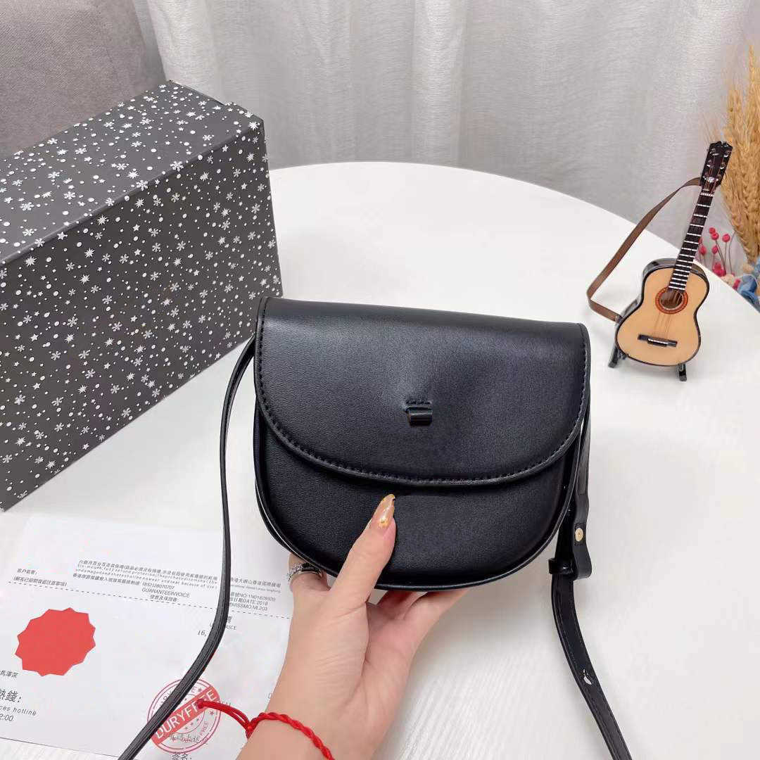 

Luxurys Designers Bags Handbag women classic Shoulder Bags Vintage saddle Crossbody handbags high quality Large capacity Solid color leather