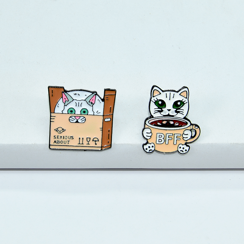 

New Cartoon Cute Cats Enamel Pins Coffee Cup Box Fashion Korean Creative Badges Jewelry Bag Denim Lapel Pendant Brooches For Women Men, Gray