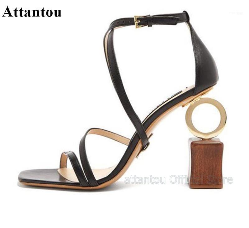

Designer Asymmetrical Building Block Block Heeled Women Sandals Ankle Strappy Narrow Band Fashion Stage Summer Sandalias Mujer1, Nude