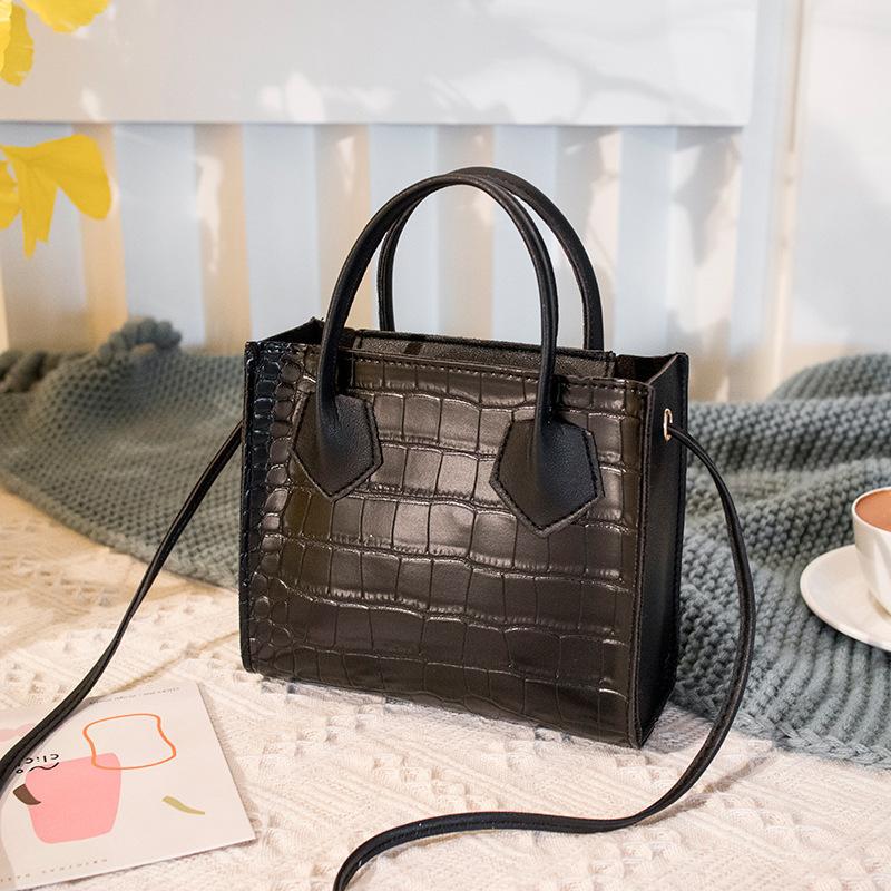 

2021 Fashion Trend Women Crocodile Pattern Crossbody Handbags Vintage Classic Solid Style Shoulder Bag Stylish Tote For Ladies, Black