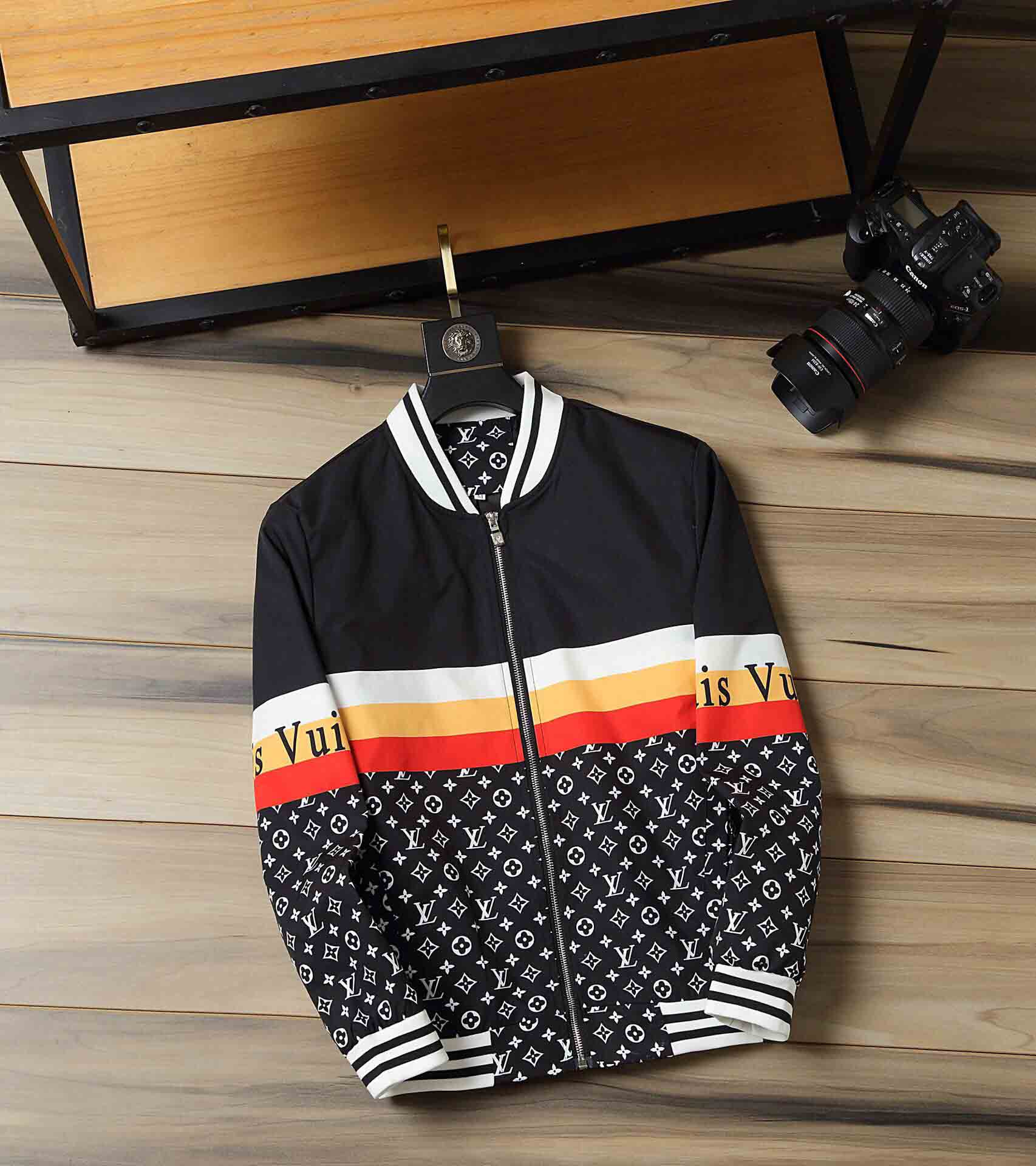 

Free shipping Men Spring Autumn Windrunner jacket Thin Jacket Coat Men sports windbreaker jacket explosion Black models couple clothin Mens, Black;brown