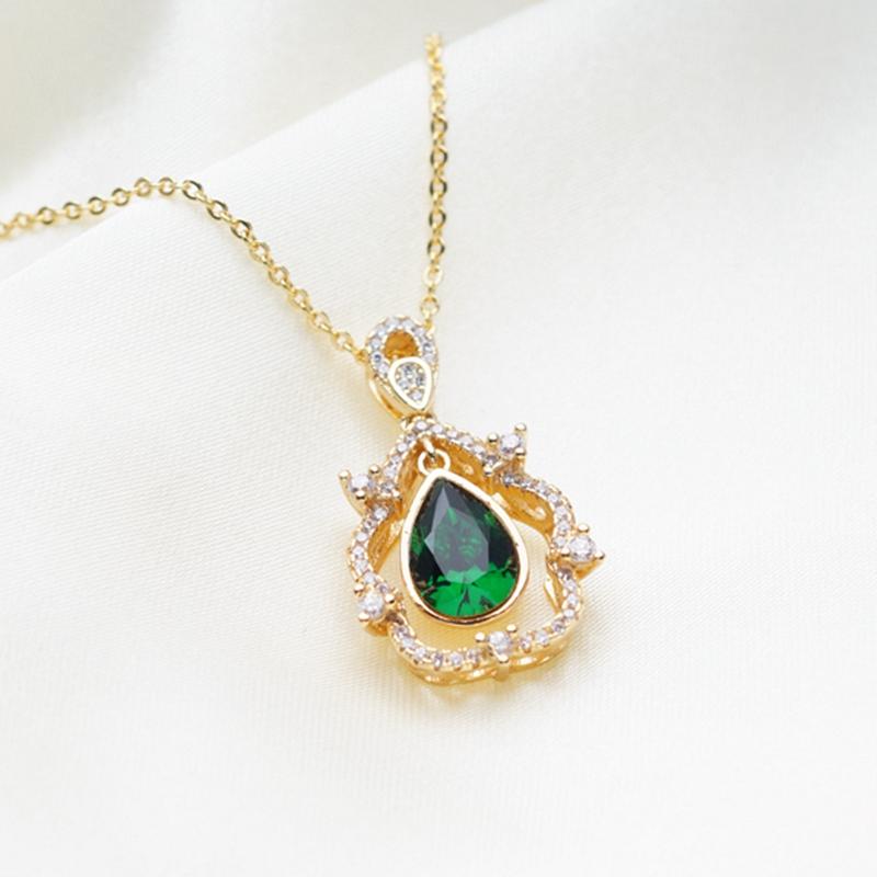 

Yunkingdom Luxury Party Jewelry Waterdrop Big Crystal Pendant & Necklaces for Women Green Cubic Zirconia
