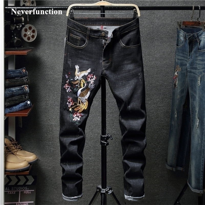 

New men streetwear Bird embroidery Stretch Skinny Jogger Jeans fashion brand Man Stretch cotton denim black blue trousers 201111