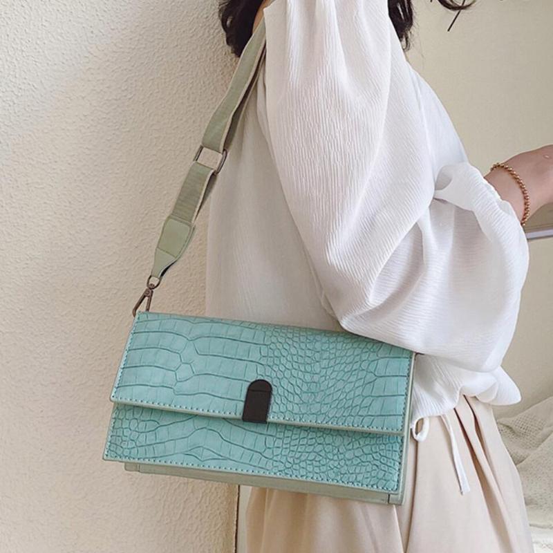

Crocodile pattern Square Crossbody bag 2021 Fashion New High-quality PU Leather Women's Handbag Travel Shoulder Messenger Bag, Black