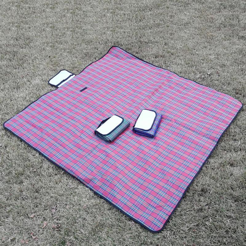 

Folding picnic mat acrylic lattice outdoor mat picnic cloth waterproof and moisture-proof beach1