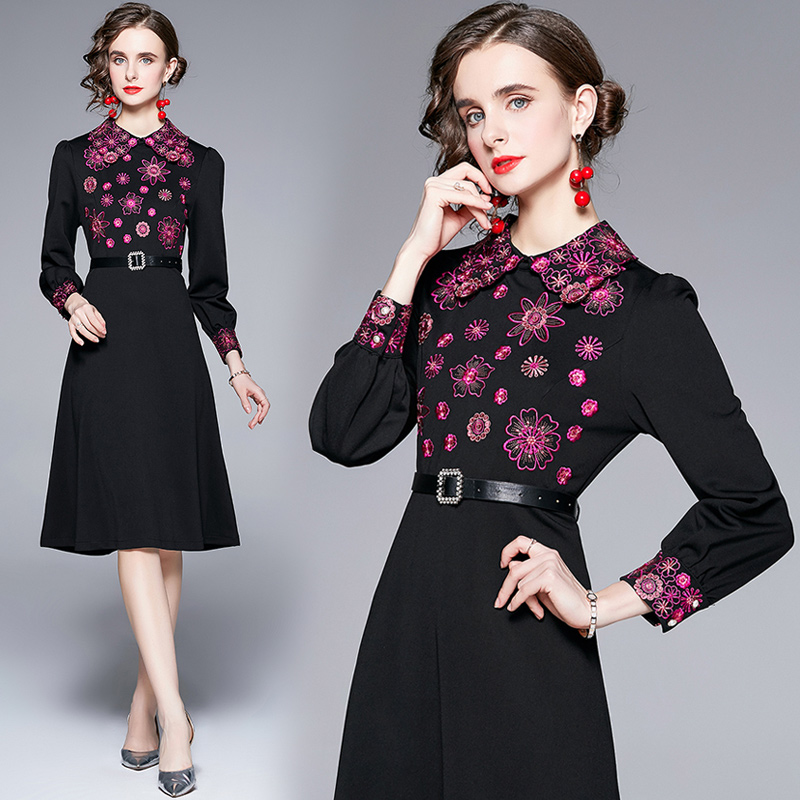 

2022 Runway Floral Embroidery Black Dress Women Designer Long Sleeve Doll Collar Vintage Slim A-Line Party Midi Dresses Spring Autumn Office Lady Flowy Cute Frock, Green