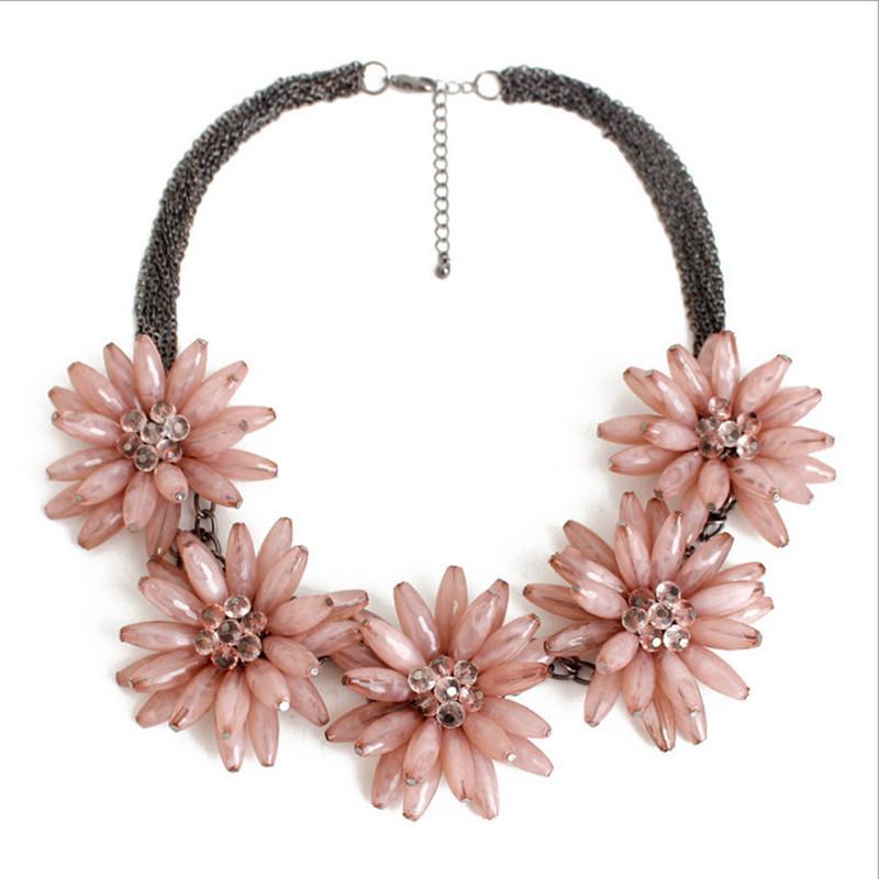 

Free Shipping 2021 Best Quality Classic 3 Red pink blue Flowers Resin Necklace beaded rose necklace Favorite women