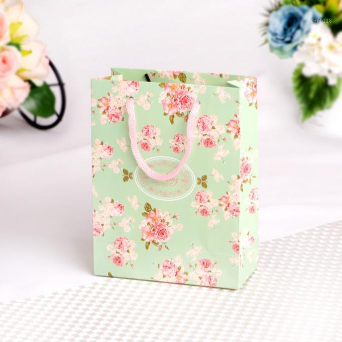 

10 Pcs Floral Printed Green Wedding Favors Gift Bags Handbag Paper Bag For Holding Gift Box / Candy Box1