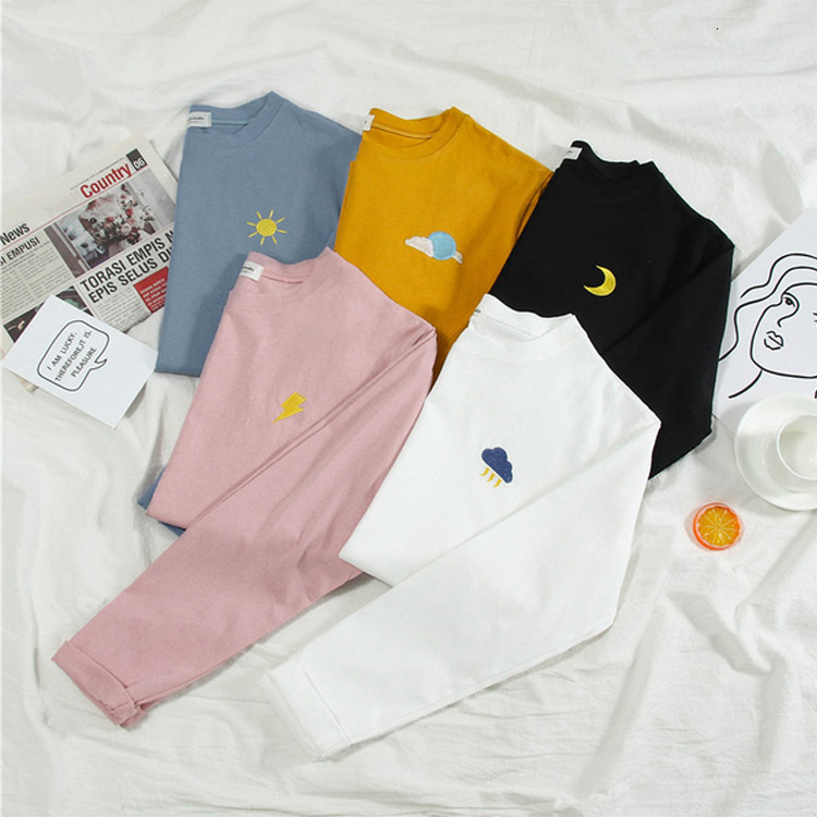 

2021 New female loose-time pattern embroidered solid t-shirts with bottom long-sleeve Korean style plus size tops t OA3Q, Light blue.