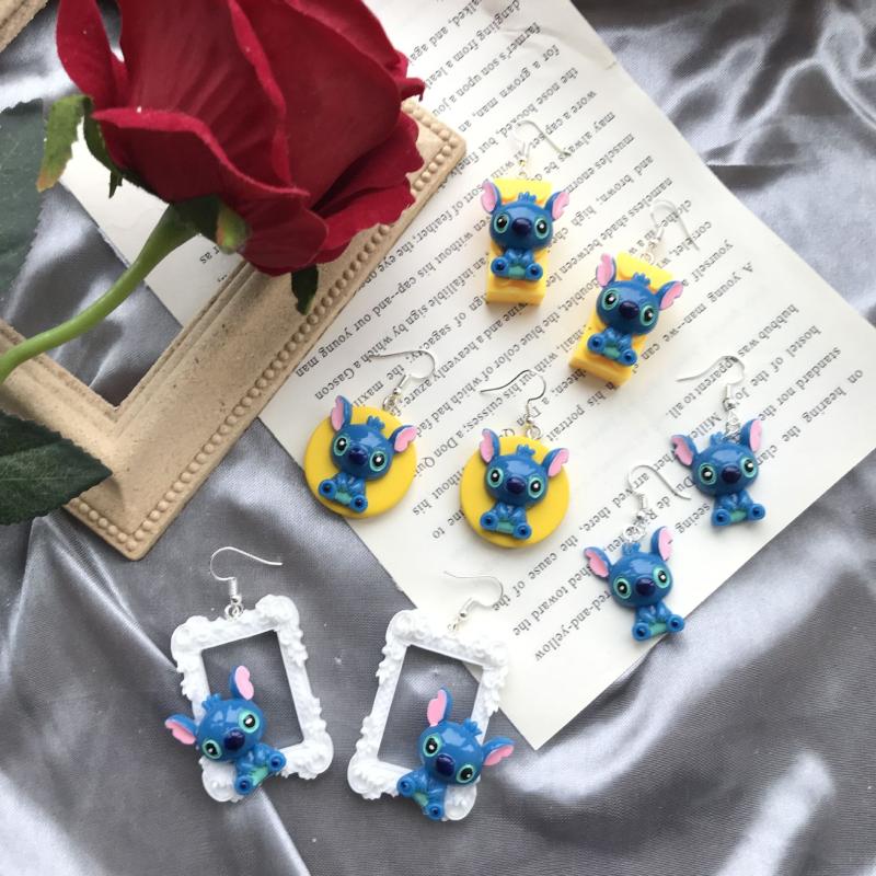 

2020New Acrylic Earrings for women Handmade Animal Fun Earring Photo Frame Wooden Cute Super Cute Stitch fine Earring wholesale