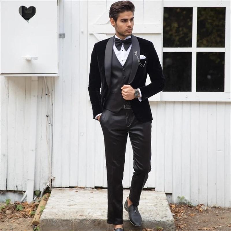 3 Pcs Mens Wedding Tuxedos Shawl Lapel Velvet Gentle Groom Wear Slim Fit Groomsmen Jacket Pants Best Man Blazer