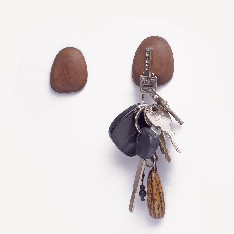 

Solid wood refrigerator stickers Key Hooks Suction magnet Walnut wood key holder Wall pendant Hook up Wall decoration