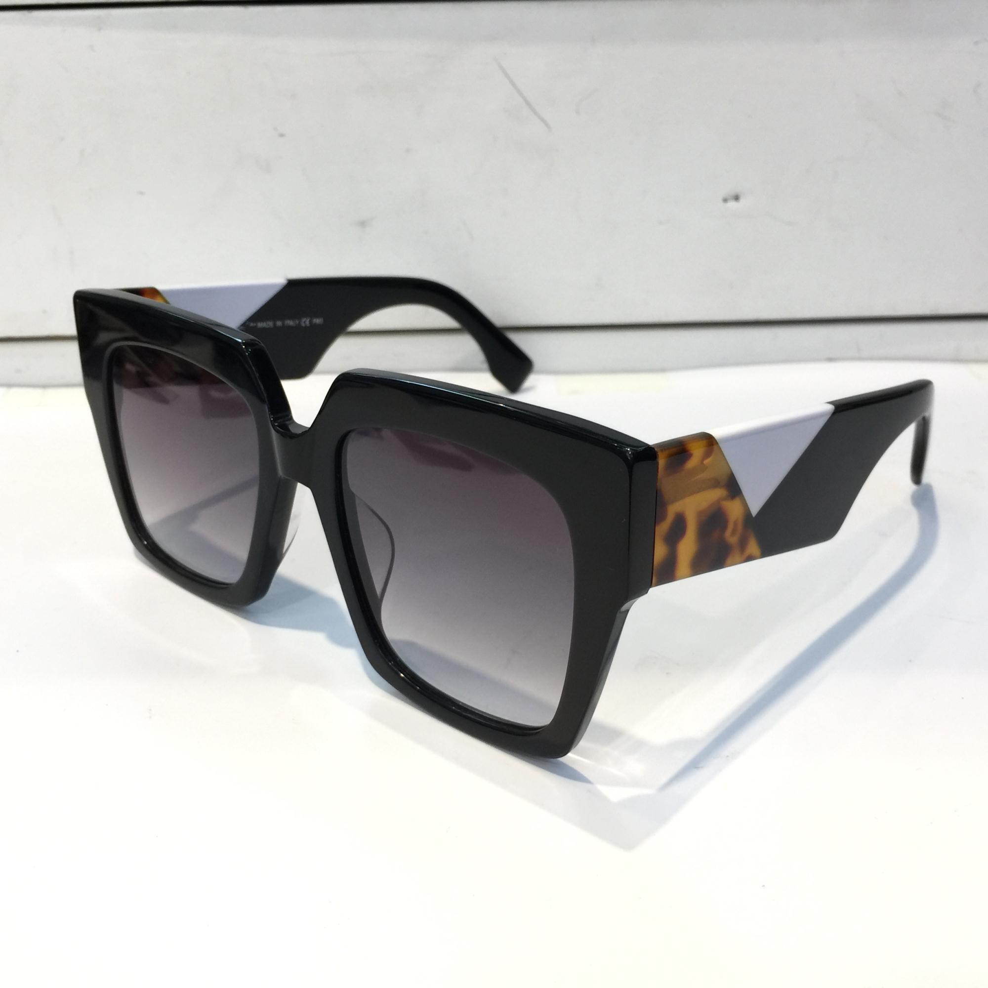 

Women Popular resgARZ Sunglasses Charming hot selling style Fashion Sunglasses Top Quality UV Protection square Sunglasses Come With Package